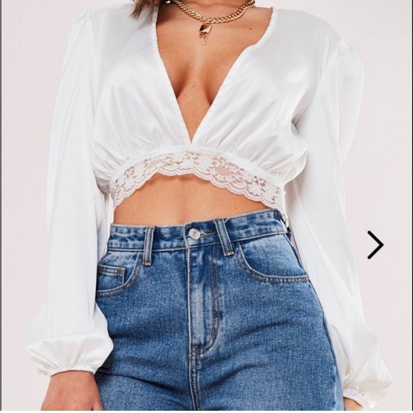 Missguided white satin lace deep plunge crop top size 4 - Picture 5 of 8